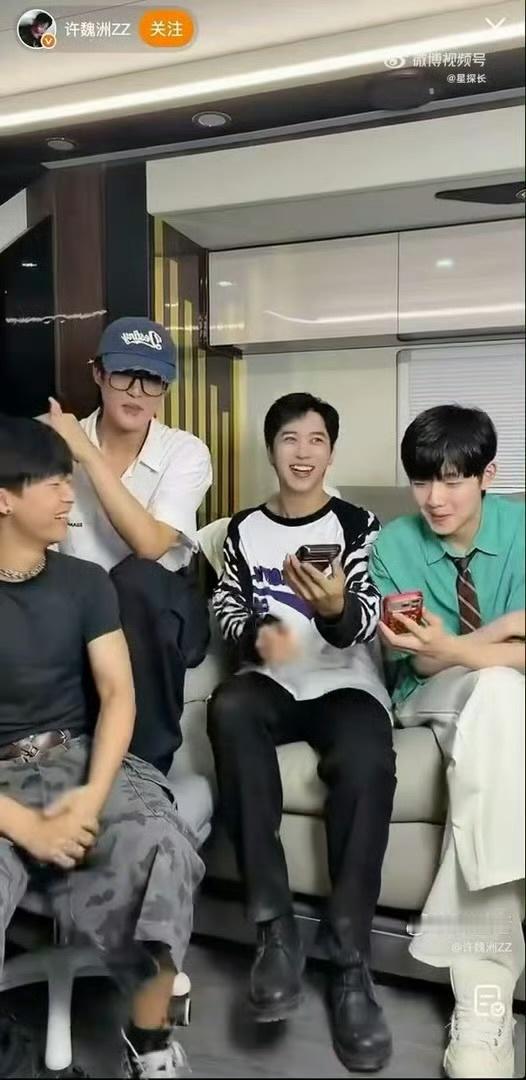 谁能管管许魏洲的嘴 许魏洲没有一句话是多余的，也没有一句话是能播的🤣 