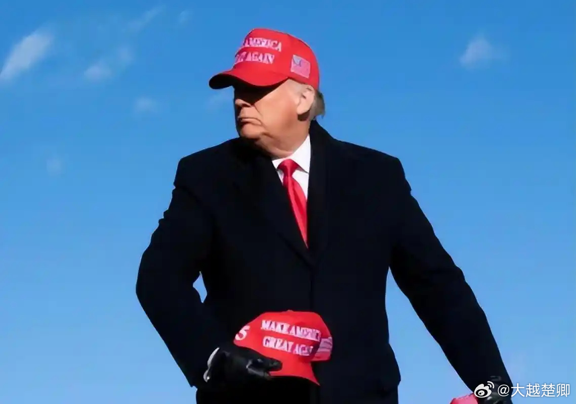 特朗普认为，是伊朗不知道从哪搞来战斧导弹，然后炸了自己的小学。毕竟战斧导弹是先进