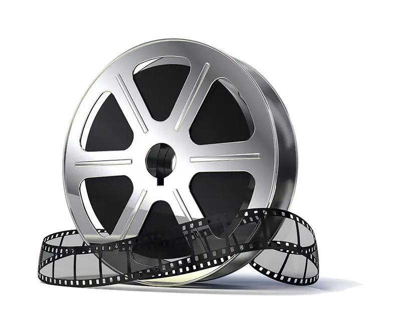 我们拥有五千年的文化和历史，拥有世界第二大的经济总量，还拥有世界第一的人口基数，