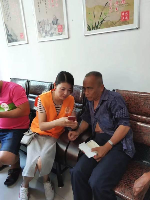 养老金资格认证别拖延！逾期停发待遇，手机几分钟轻松完成
 
不少退休长辈每个月按