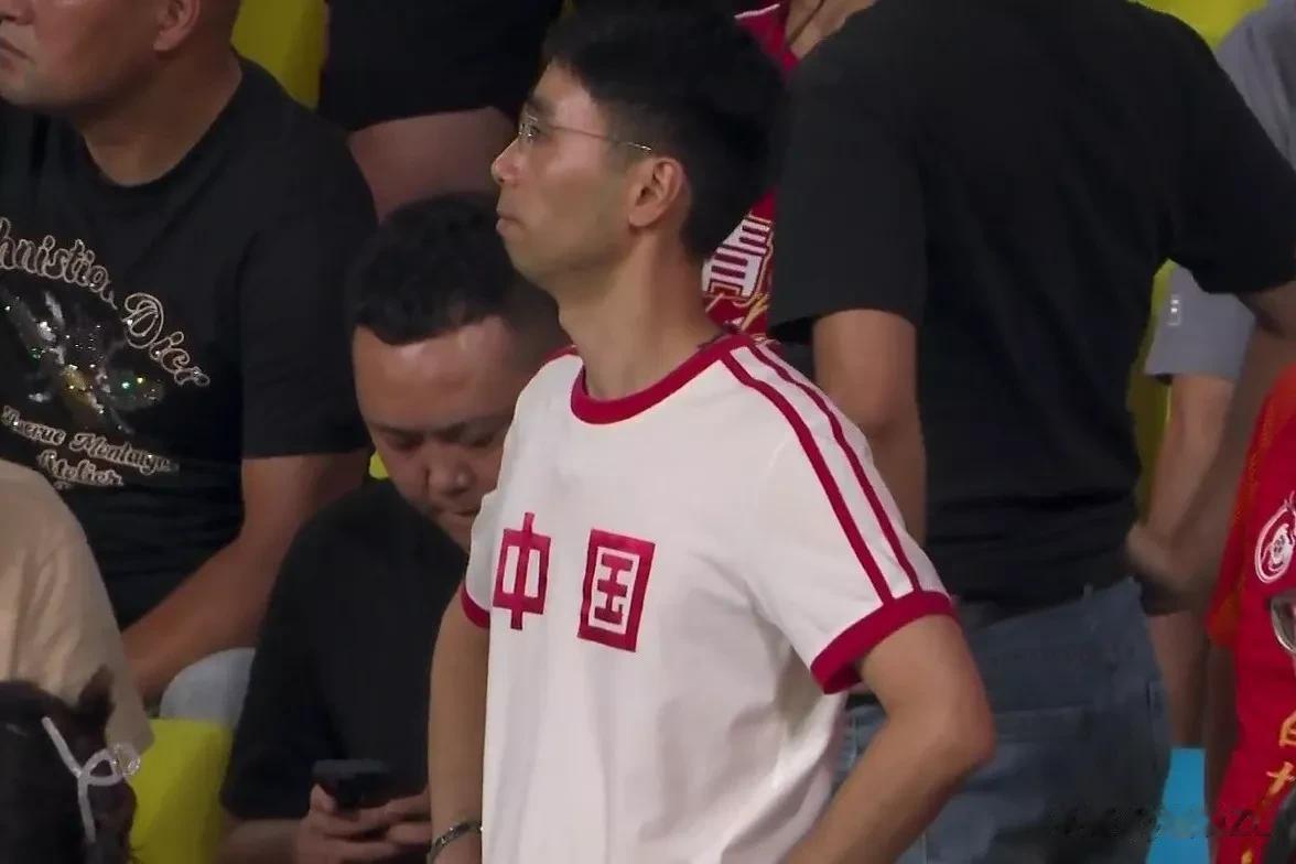 扬科维奇，请让这些人离开中国男足国家队的位置吧。
  1、李磊、孙国文，两人实力