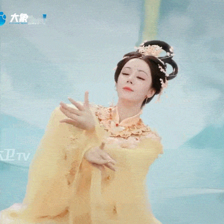 迪丽热巴无法用语言形容的美此女乃是天仙。。[流鼻血][流鼻血]迪丽热巴 神女下凡