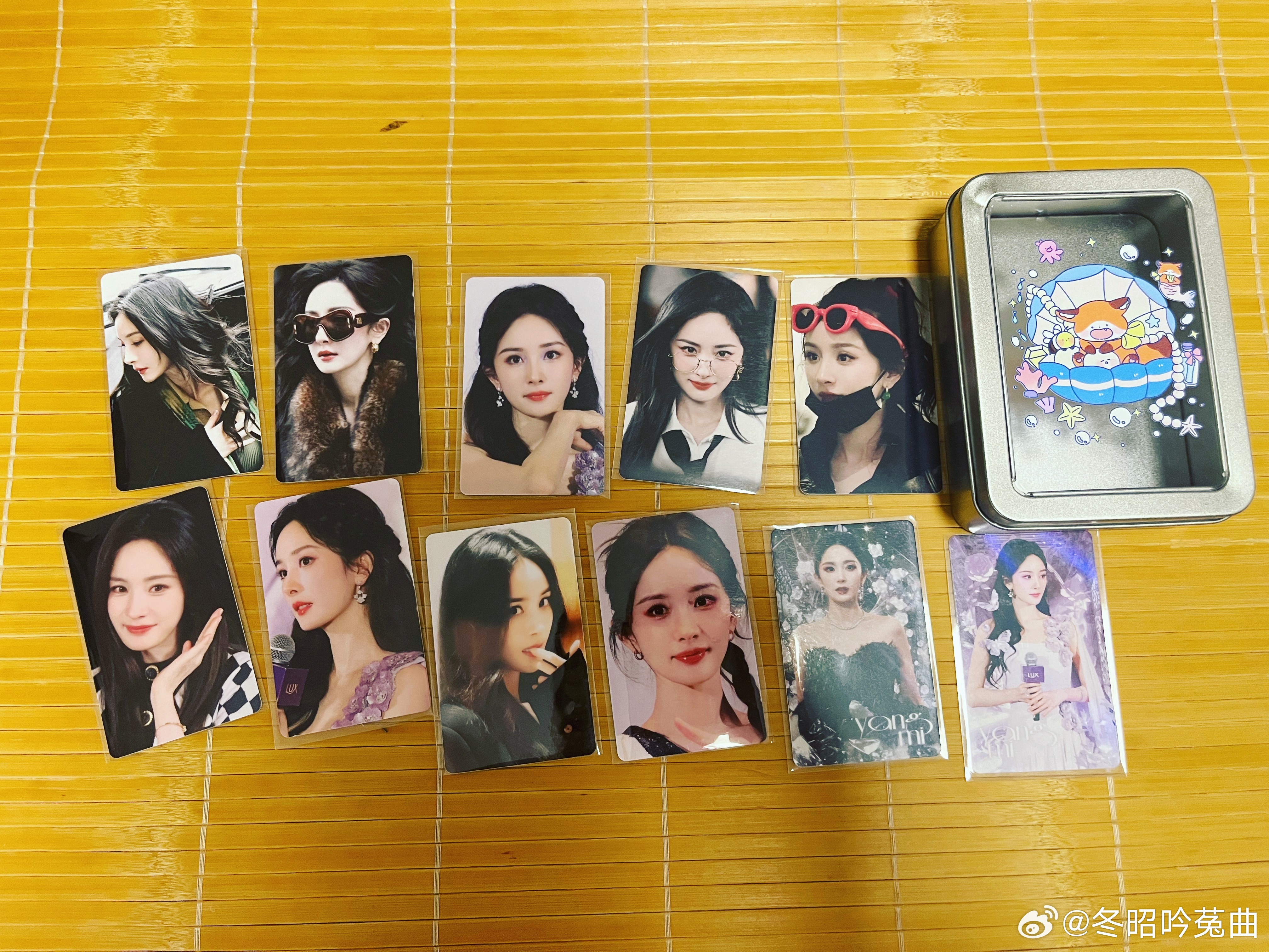 杨幂周边中转站  ➗宝蓝记事全套小卡捆铁盒 