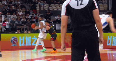 予取予求！王浩然全场10中7&三分5中3 砍下22分4板1助1帽 