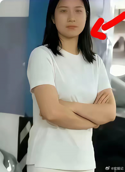 长沙姐事件彻底闹大！央媒重磅发声，道歉已经晚了，代价才刚刚开始长沙女子霸占他人产