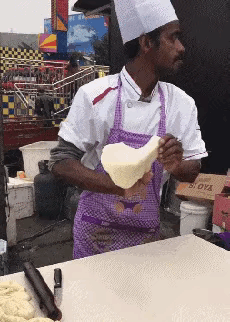 别的不要管，你就说小伙子这个手艺怎么样吧。