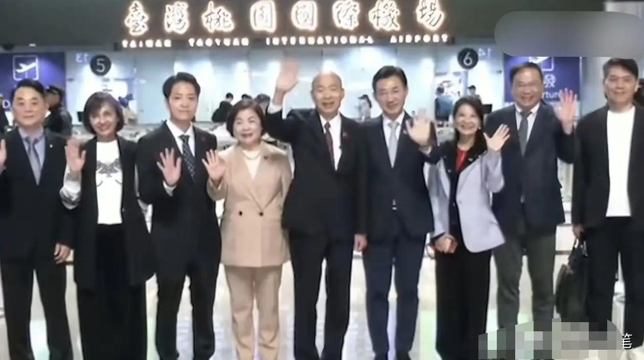 韩国瑜继去年“窜访”日本后，第二次出境访问。
韩国瑜深夜率跨党派民意代表出访英法