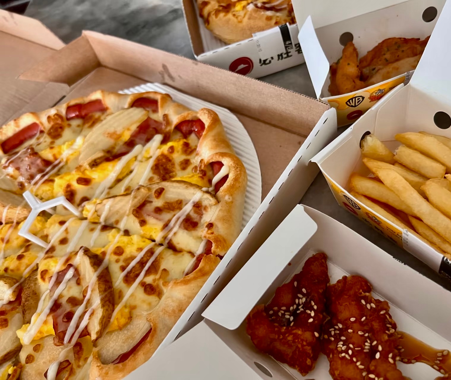 忙到现在还减什么肥！！组长问吃啥的那一刻，脑子里只有碳水碳水，疯狂摄入碳水，感觉