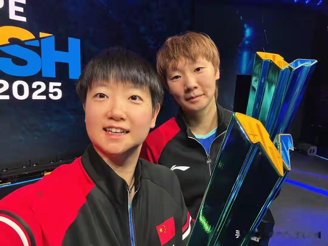 记录我的2026蒯曼和陈熠是目前国乒小将女队中的娇娇者。蒯曼前三板好，进攻和防守