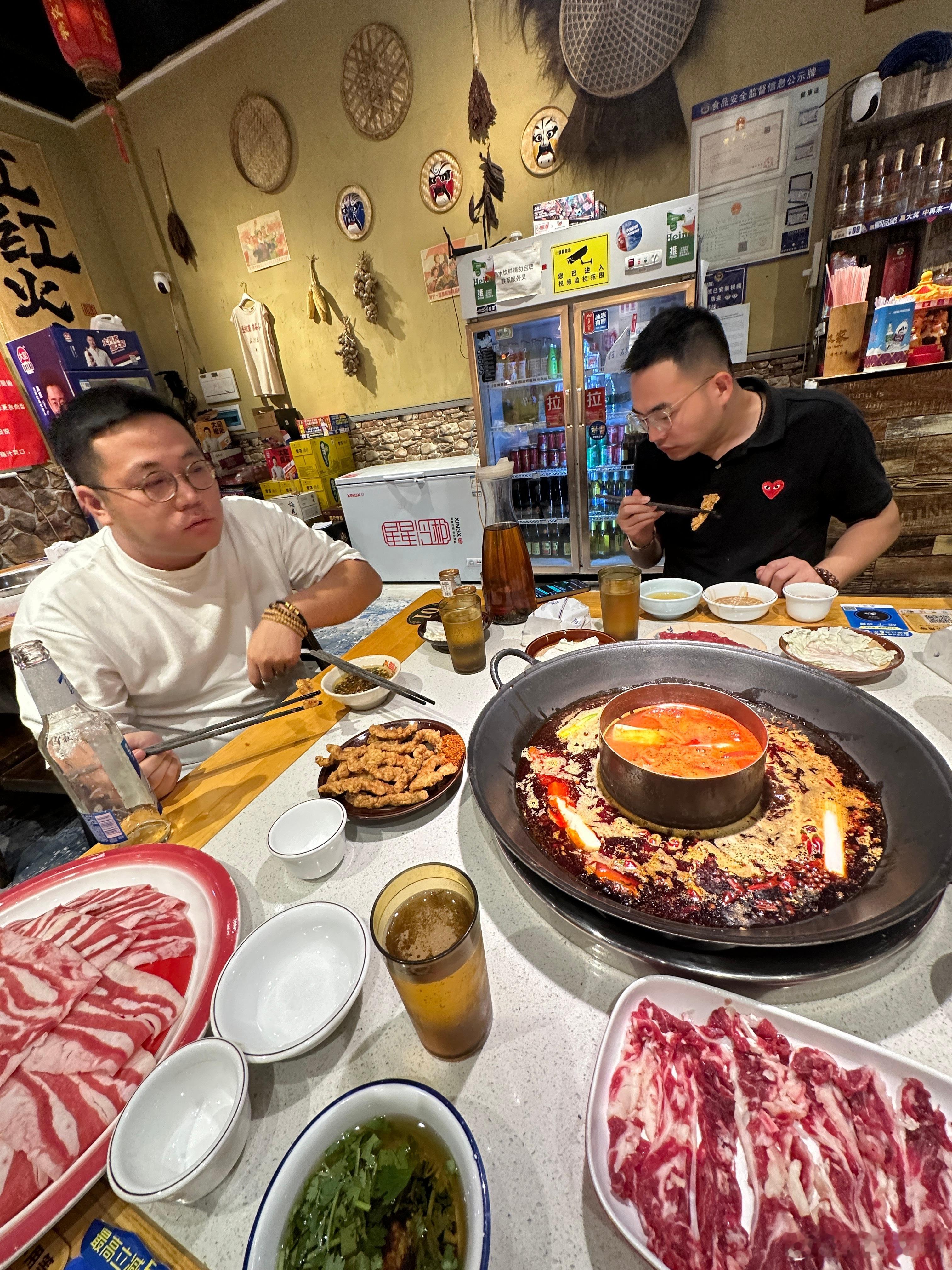 来成都真的需要吃一顿火锅！安慰一下我们极饿的胃明天希望不要在展馆里乱喷 成都·中