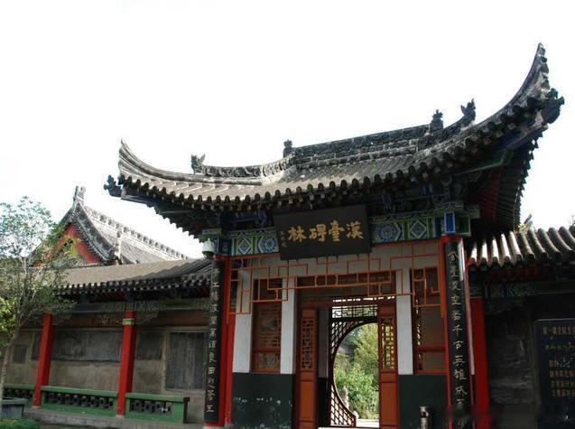 【古汉台】古汉台曾经是刘邦驻汉中宫廷，楚汉相争的多个典故都多多少少由此而出。如今