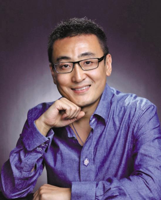 1998年，窦文涛在香港居住时，花6000请了一个菲佣保姆做家务，可是保姆一直都