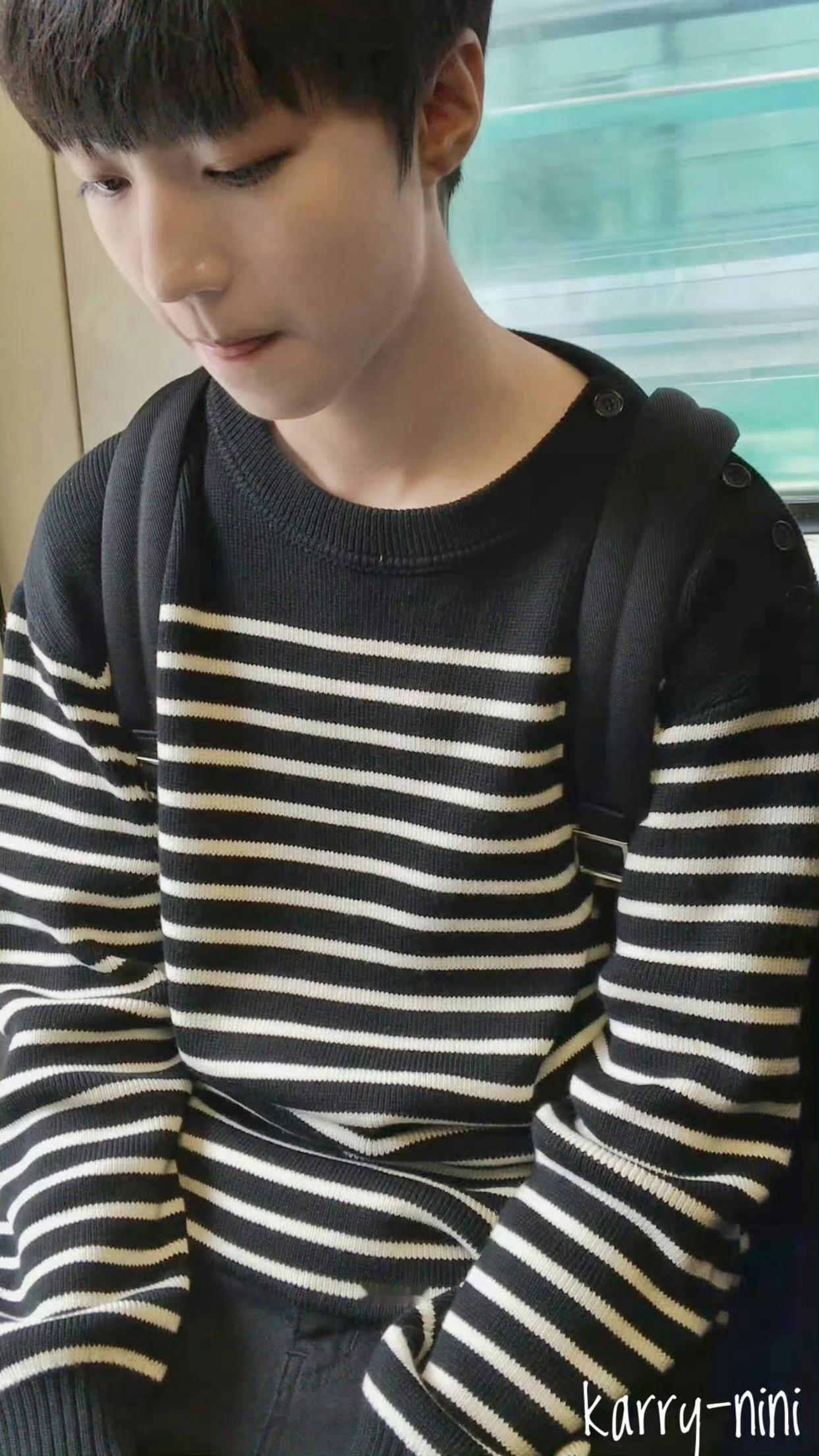 #王俊凯[超话]#  还有多少人记得16年今日远行纽约的机场与机场街拍？还是路人