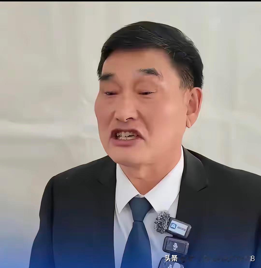 我怀疑过朱之文没文化，
也怀疑过朱之文忘本，
但我万万没想到，58岁的他居然是个