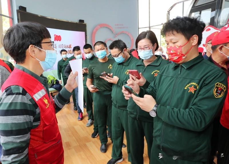 南京官宣：退役军人免费畅行 南京这波操作太赞了！从今天起，全国持《中华人民共和国