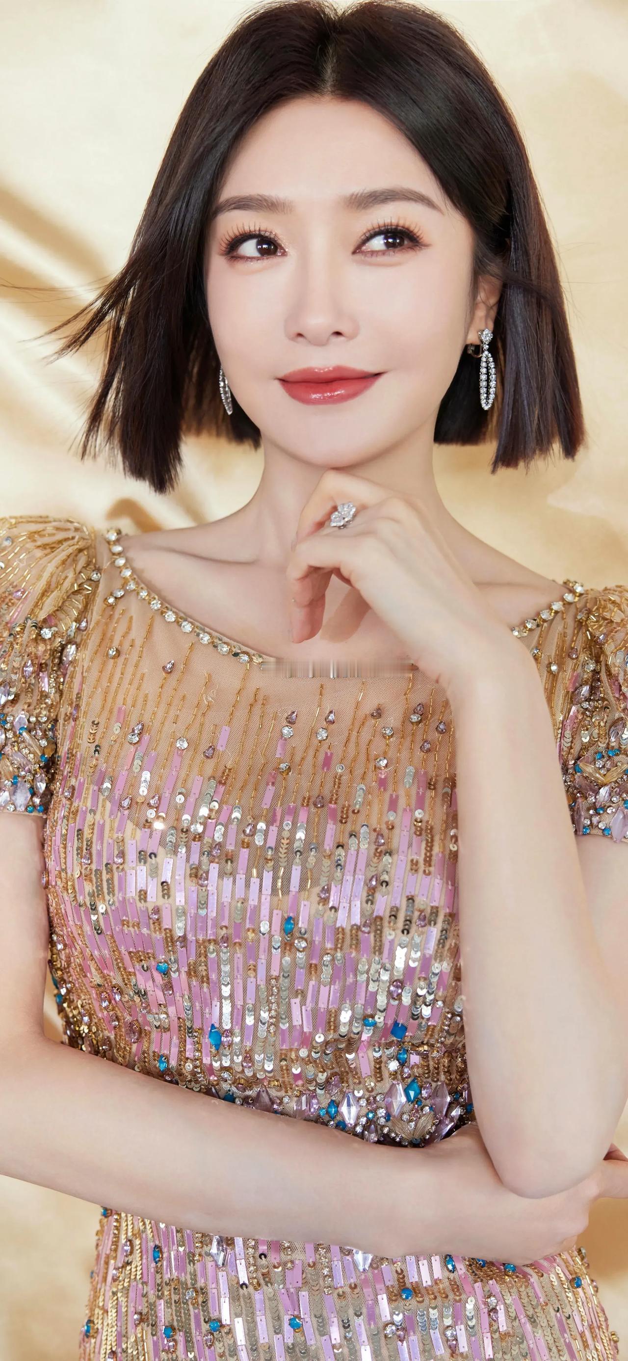 女神的优雅，令人陶醉。