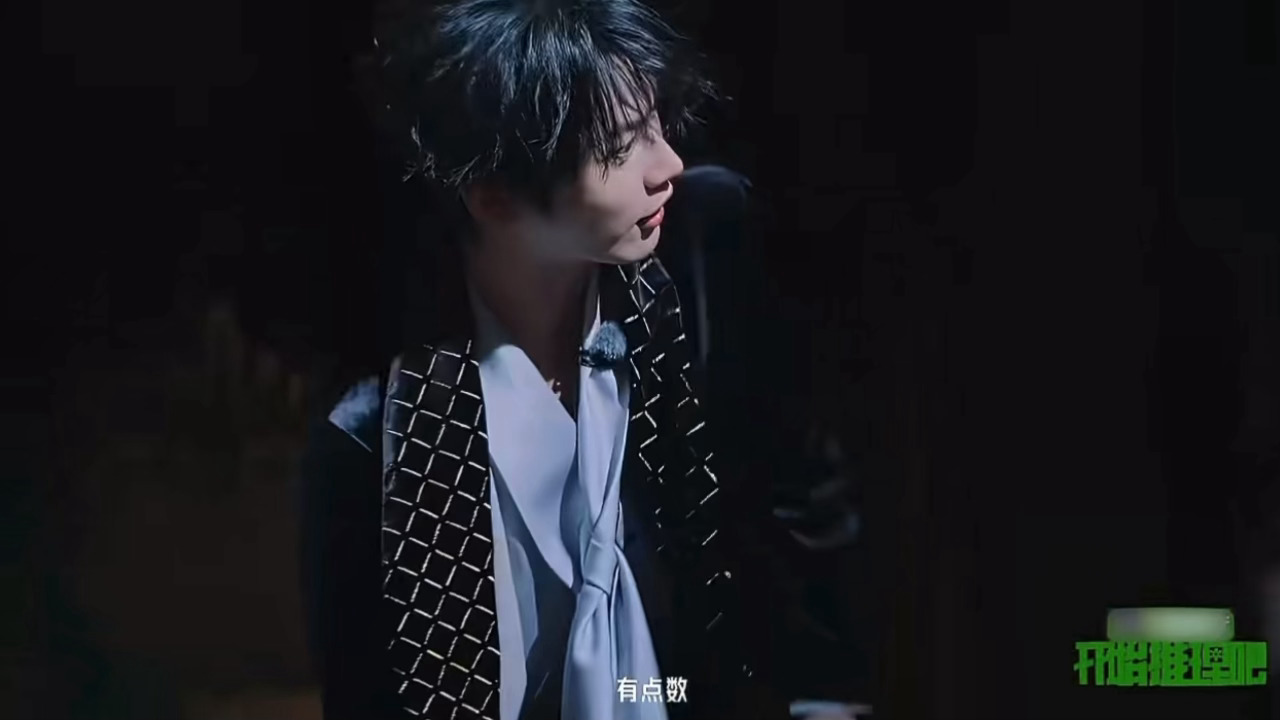 推门世界原住民预告里的柯宇 在审讯的一枚小柯柯“有点数！”.青年演员周柯宇 .周