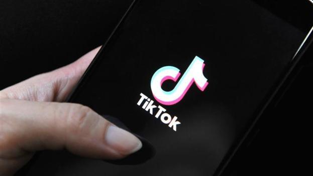 【 TikTok通知美国用户暂停服务 】 TikTok暂时对美用户停止服务  T