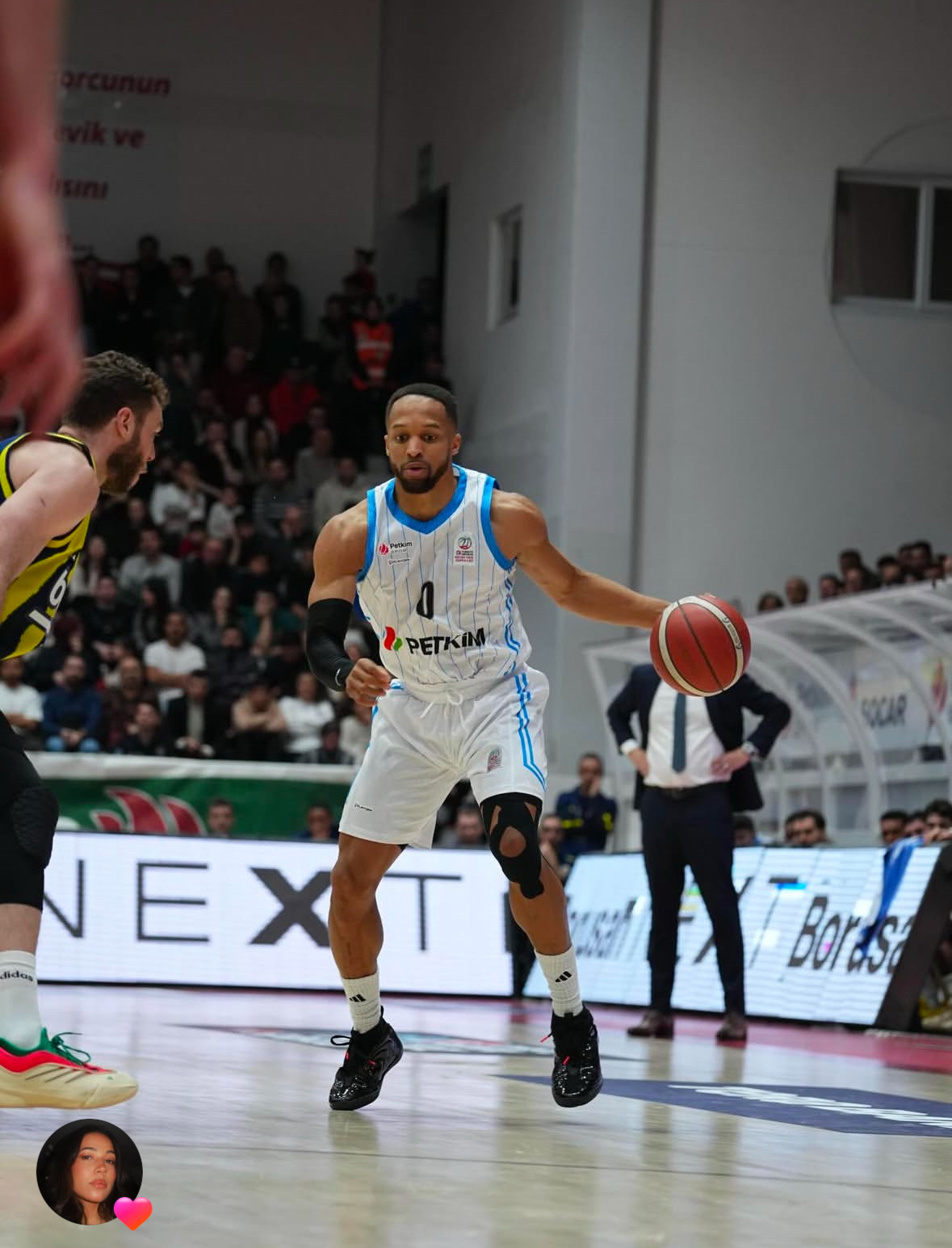 杰隆布朗在土耳其皮特基姆体育首秀替补出场24分钟得到17分4篮板2助攻 