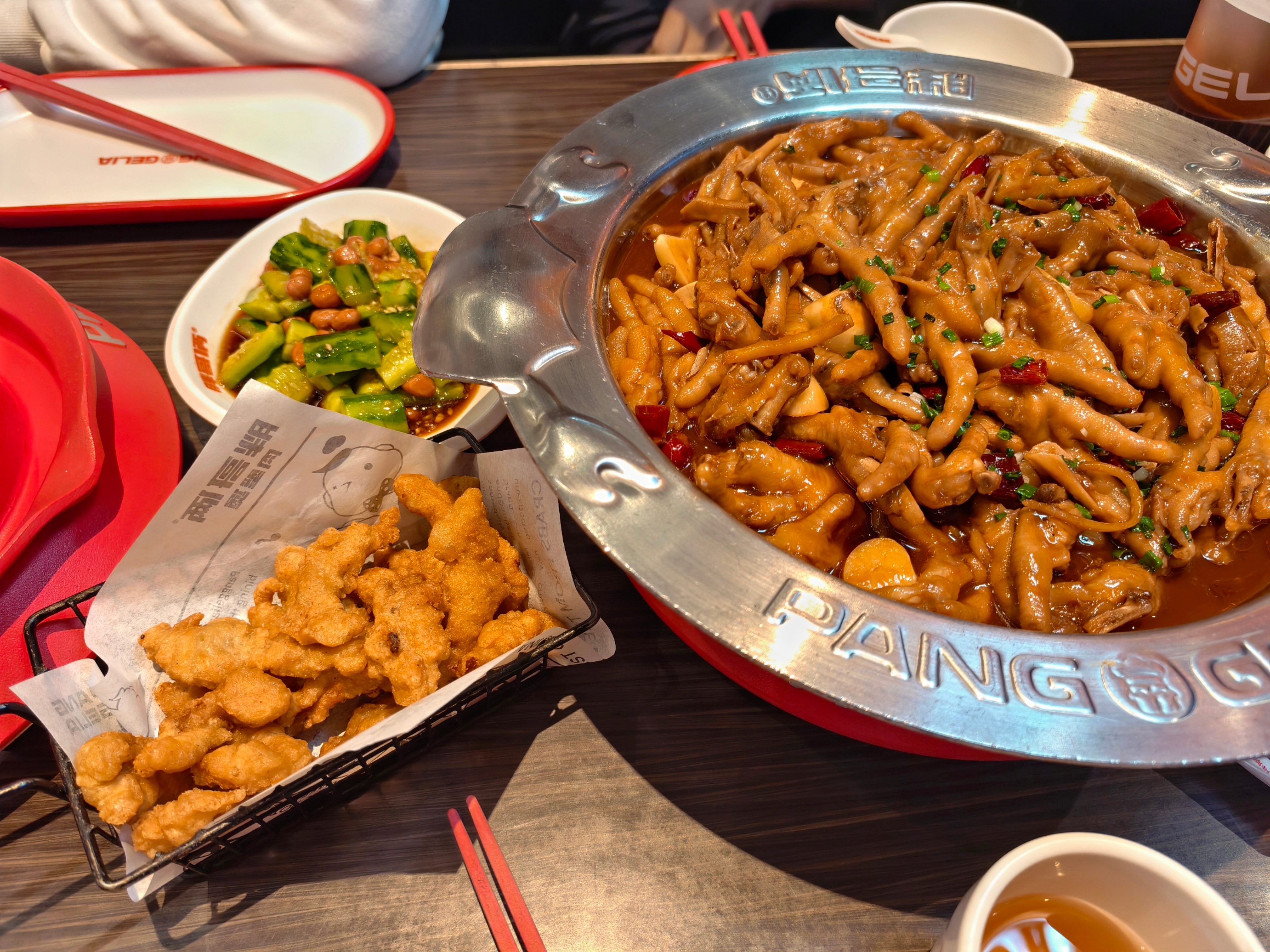 一发💰就必来胖哥俩 挑战三人吃俩锅失败[顶] ​​​