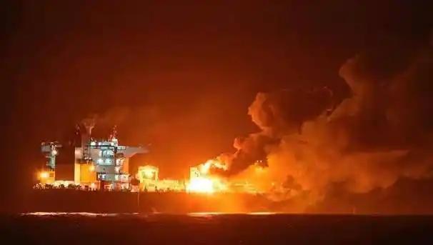 九天狂砸116艘！亚速海变“屠宰场”，这仗打得连海盗都得递烟？

兄弟姐妹们，别