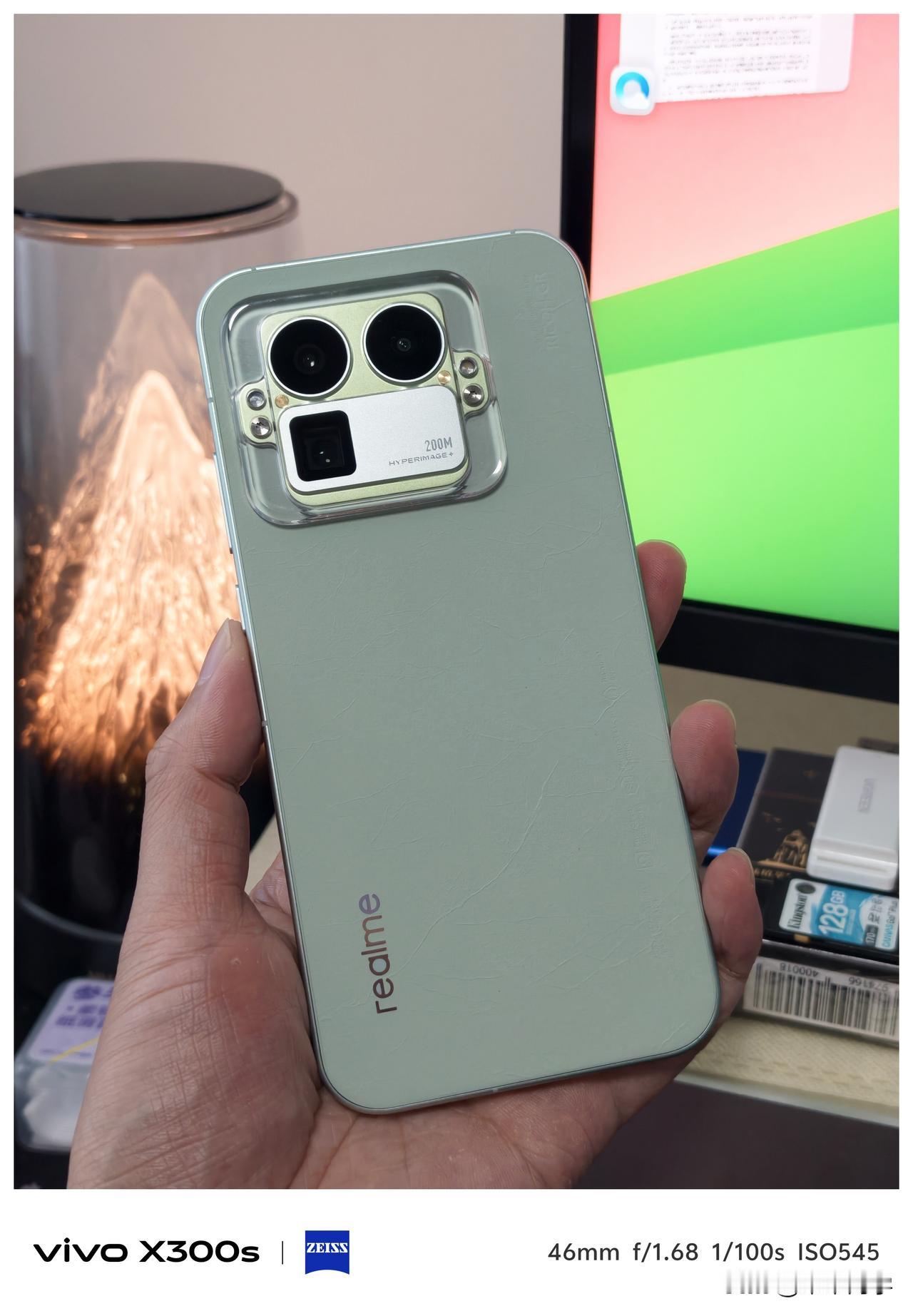 真我GT8 Pro准备长期收藏了，希望OPPO能把它的理光GR联名、机械拼装de