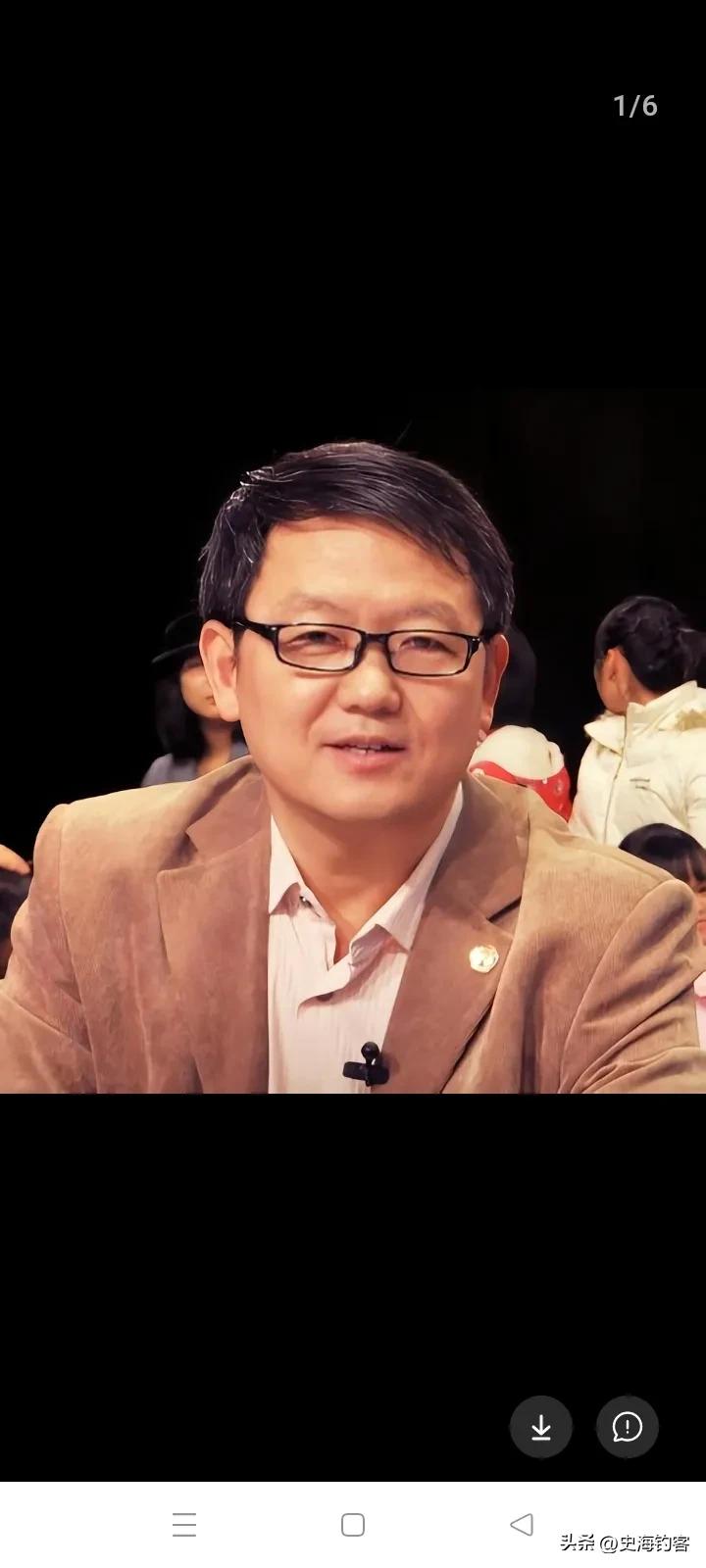 郭松民同志，是一个很好的影评员，也是一位坚定的战士，有的时候她的话说的，有些刺耳