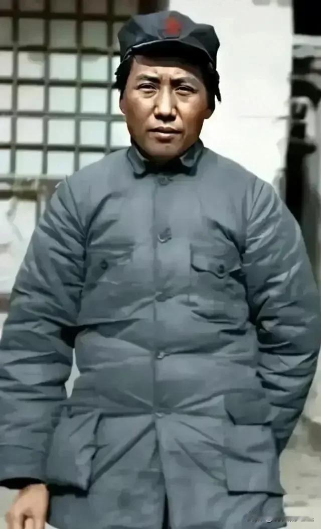 🙏请停留几秒，为伟人点个赞送朵花💐
《毛主席真伟大》
在历史的长河中，您的身