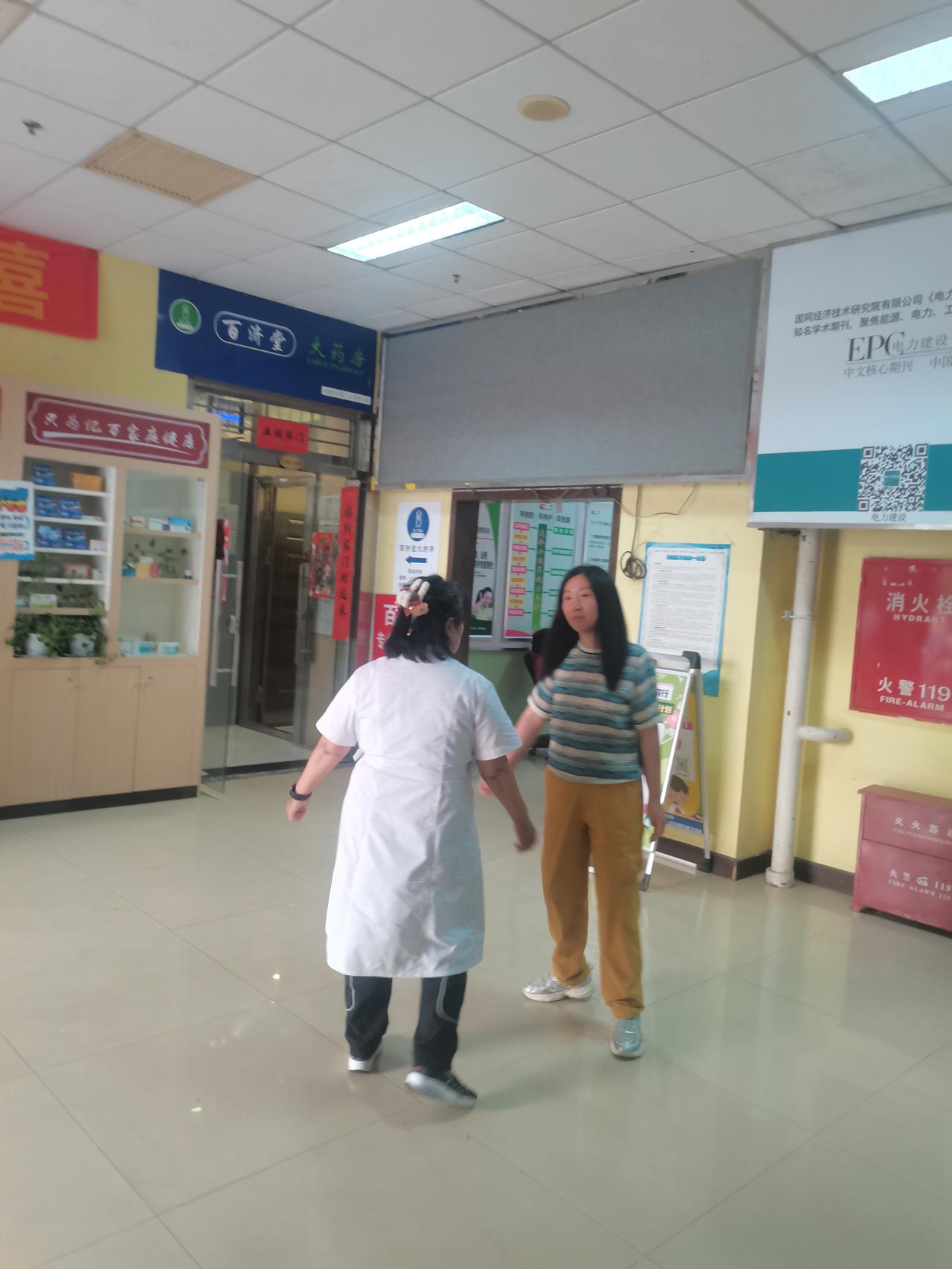 你觉得中医能救命吗中医是能够使寿命延长的，主要是用中医来保健保养自己的身体，自己
