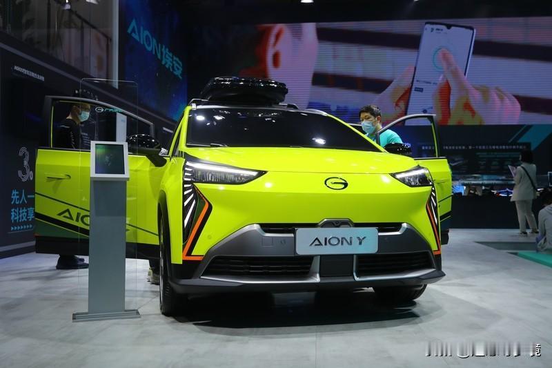 埃安的销量增长真是一路开挂！4月1日数据显示，3月销量破3.4万，环比增长63.