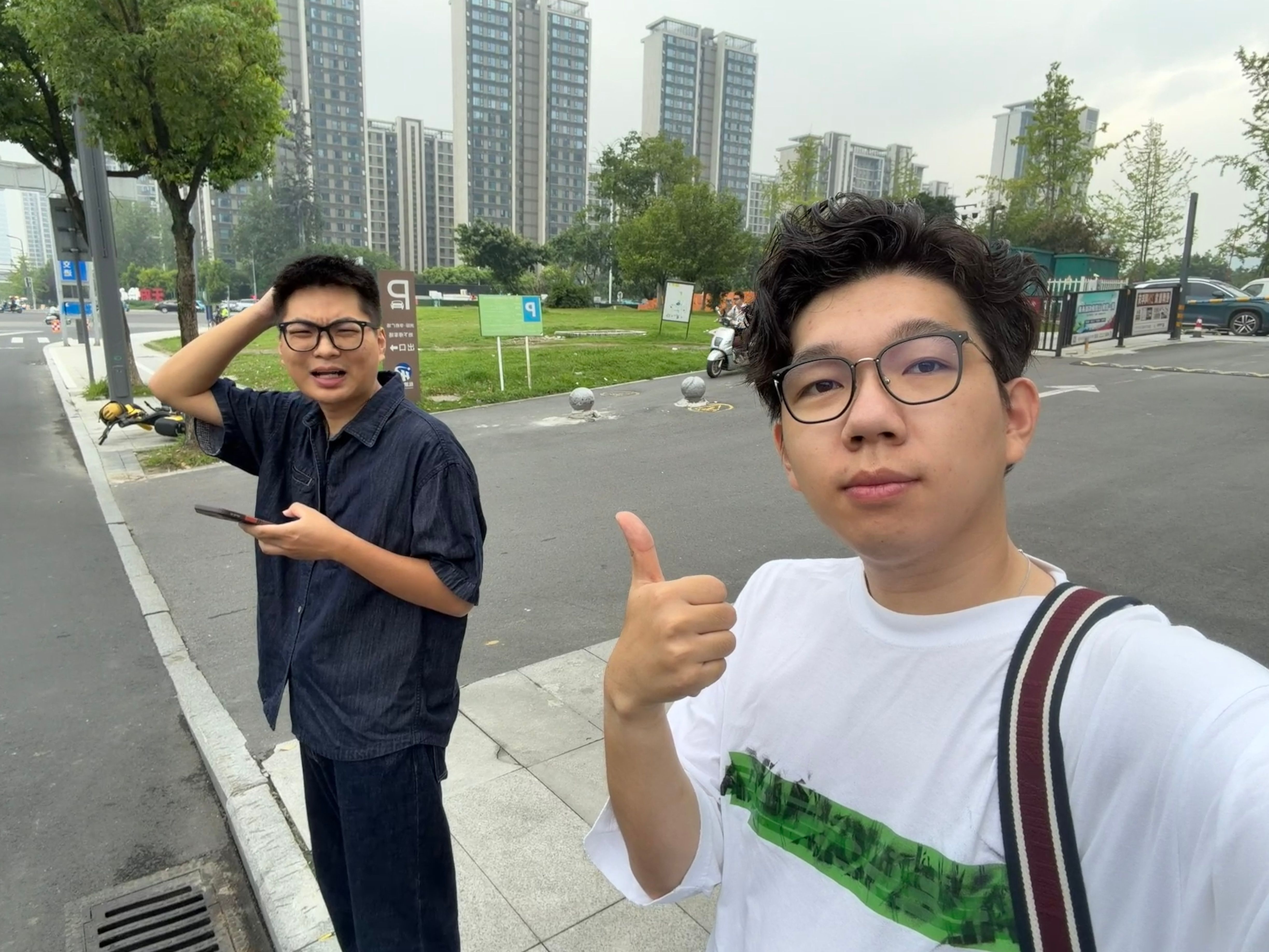 早上好兄弟们，今天和去找朋友玩。