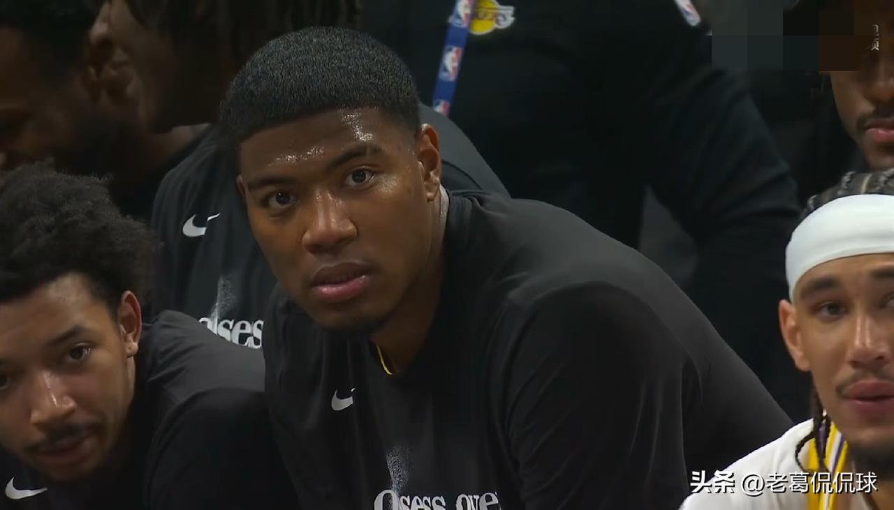 快船新援八村塁应该立刻解雇自己的经纪人！最近前NBA球员罗伯特-霍里在参加的一个