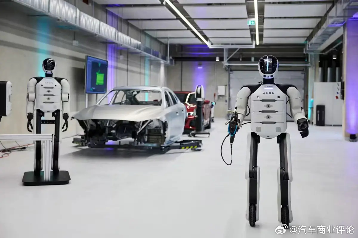 宝马加速推进人形机器人 3月30日，宝马集团宣布在德国莱比锡工厂启动人形机器人试