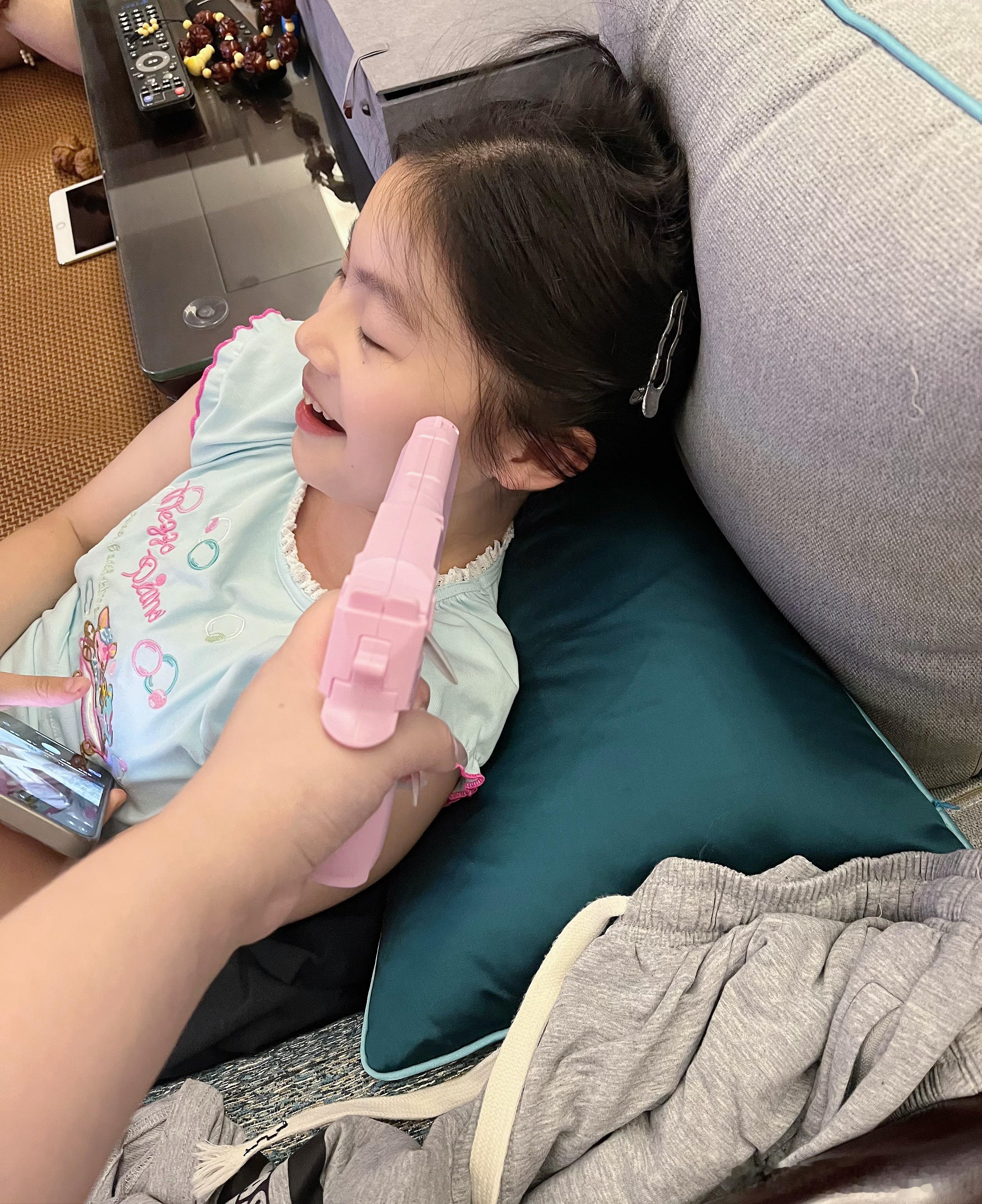 我还买了别的玩具慢慢玩 