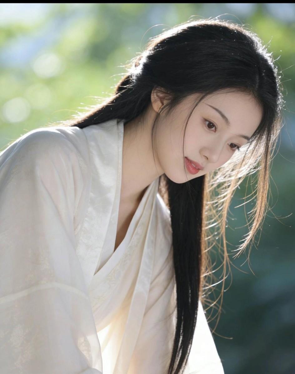 温柔少女着古风，轻纱玉面仙降临。晒图笔记大赛 古典汉服美人 国风梦幻少女