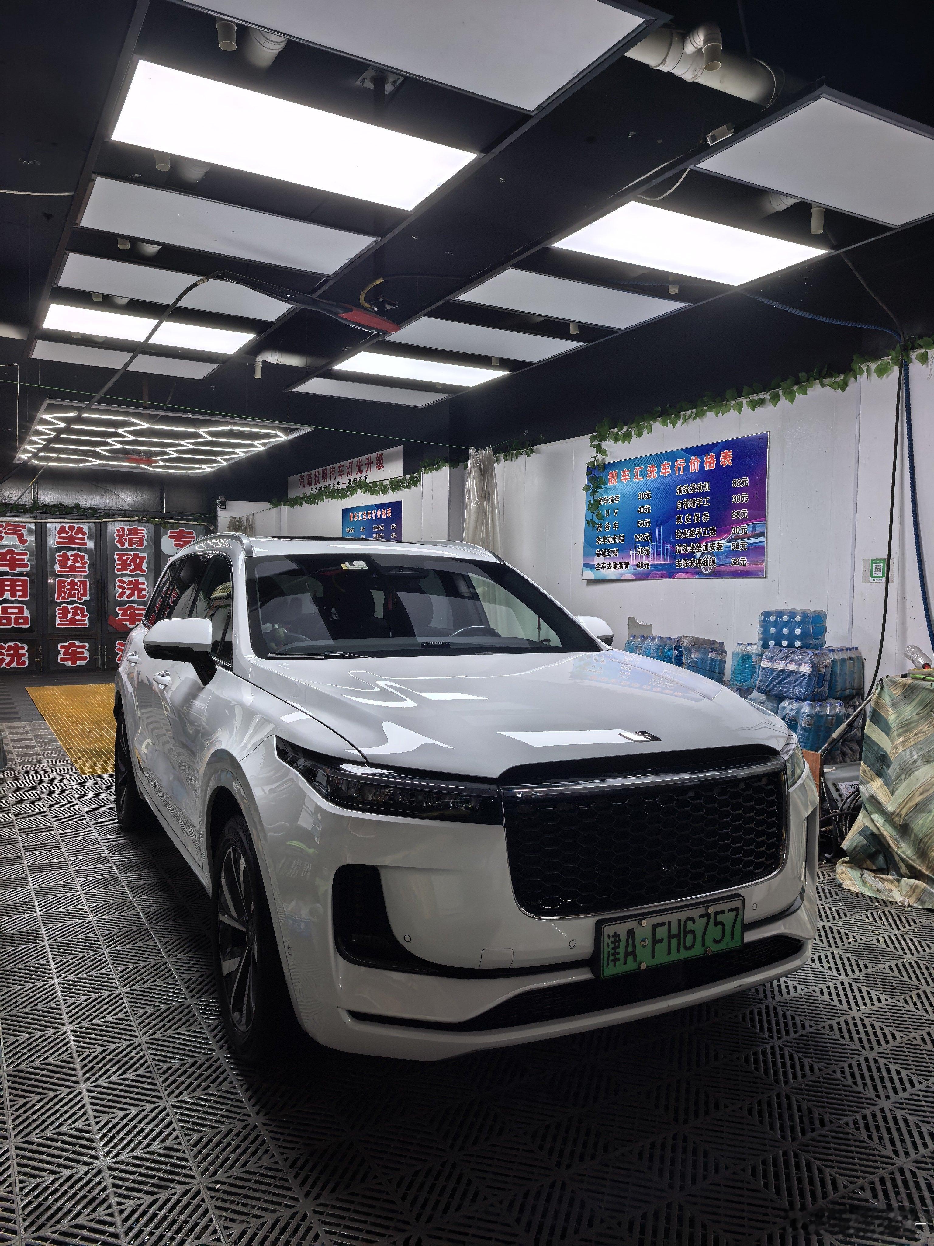 这台大白理想ONE已经跑了7万多公里了虽然说初代理想，现在用着幸福指数依旧很高出