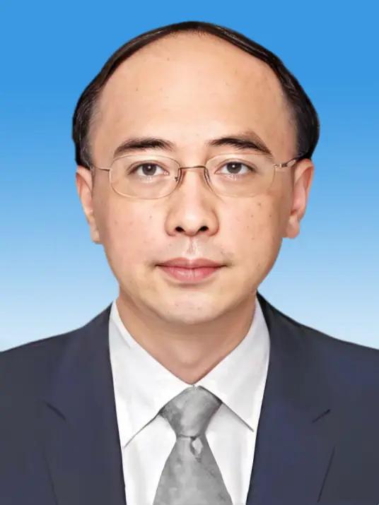 国家发改委原秘书长伍浩被查，他以前的权力很大！伍浩，1971年11月出生，四川泸