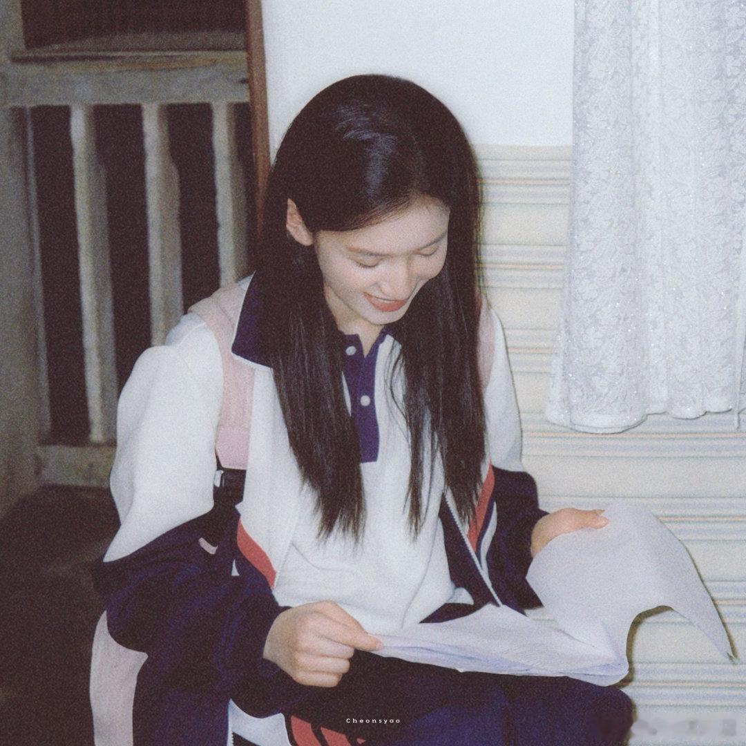 张婧仪演白富美穷学生都有说服力野狗骨头🍂为苗靖贴合清贫人设调整状态，落魄学生氛