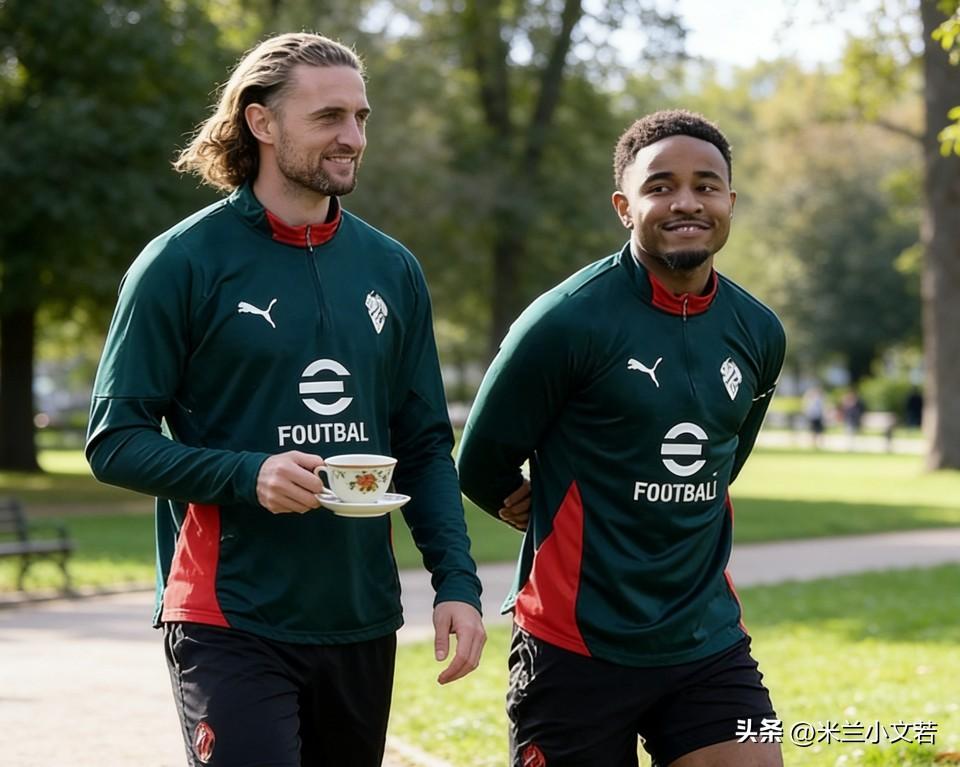 拉比奥特！拉比奥特看来心情不错，这张照片充分说明了拉比奥特在米兰俱乐部的地位，阿