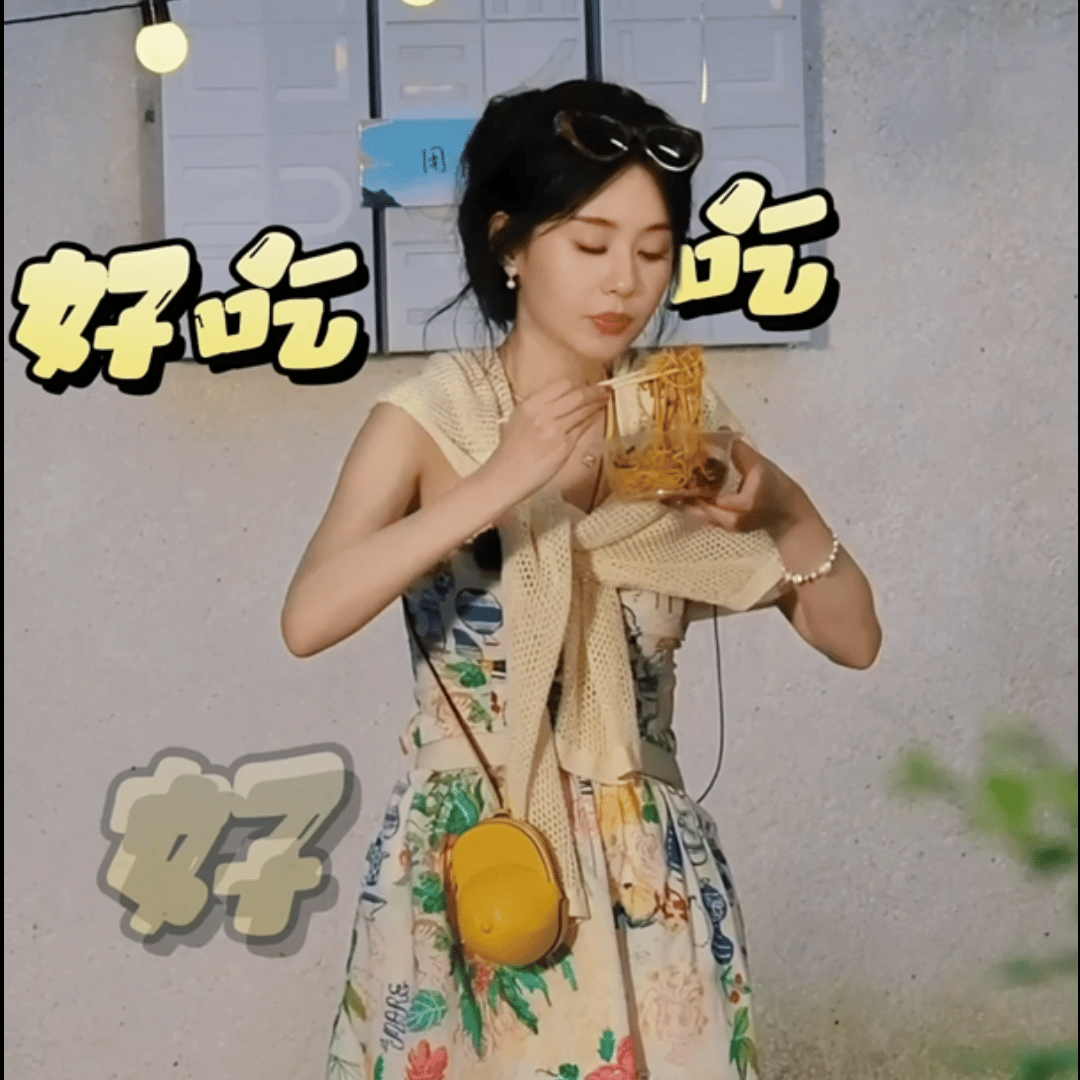 #郑合惠子减肥还有倒叙法# 哈哈哈，嘴上说着减肥后一秒好吃，郑合惠子：“吃完这顿