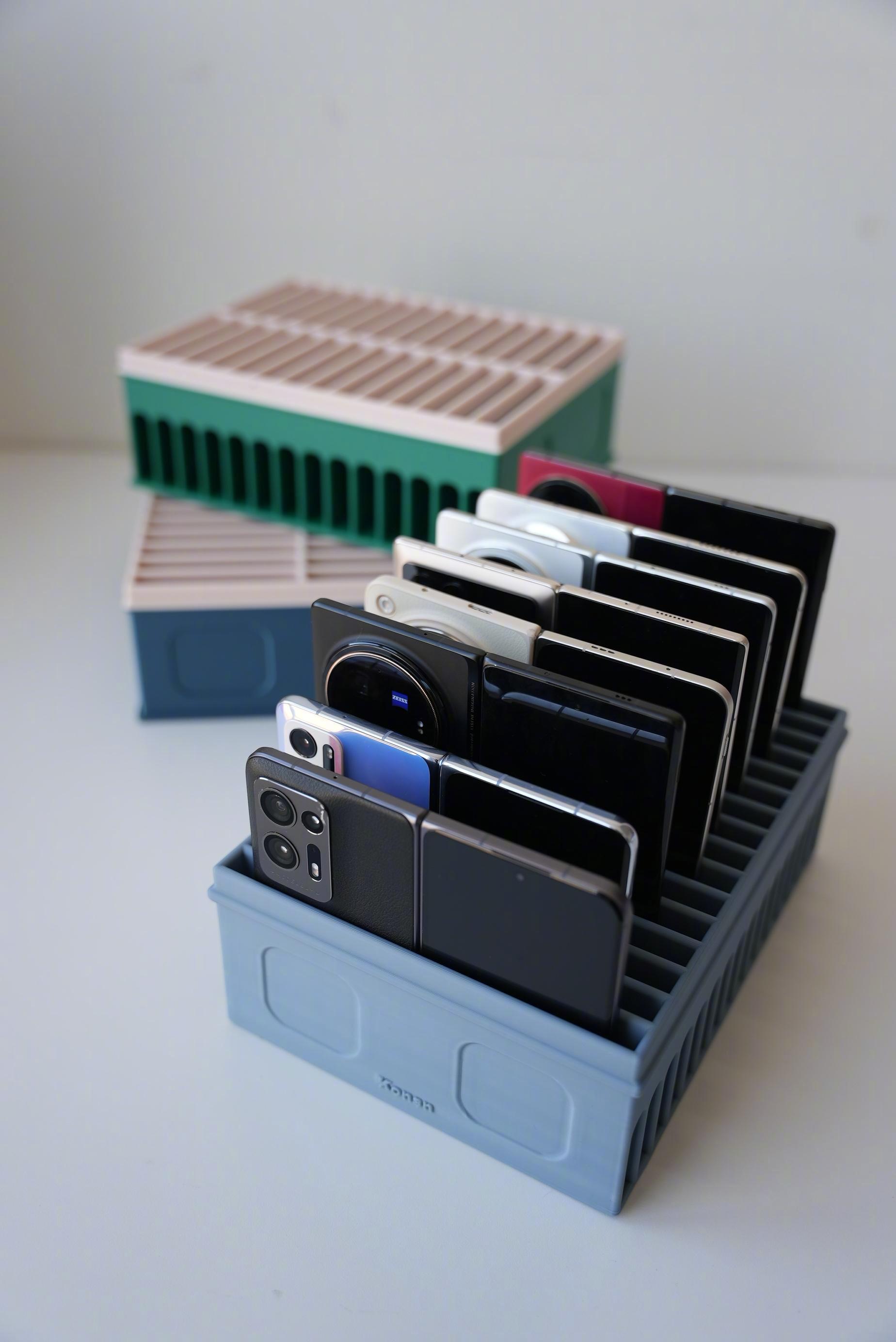 感觉今年就是明明白白的折叠屏大年了，苹果入局，价格下探，技术也比前两年成熟得多了