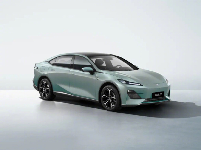 【北京启动智能网联新能源汽车商业保险开发应用，统一适配 L2 至 L4 全级别】