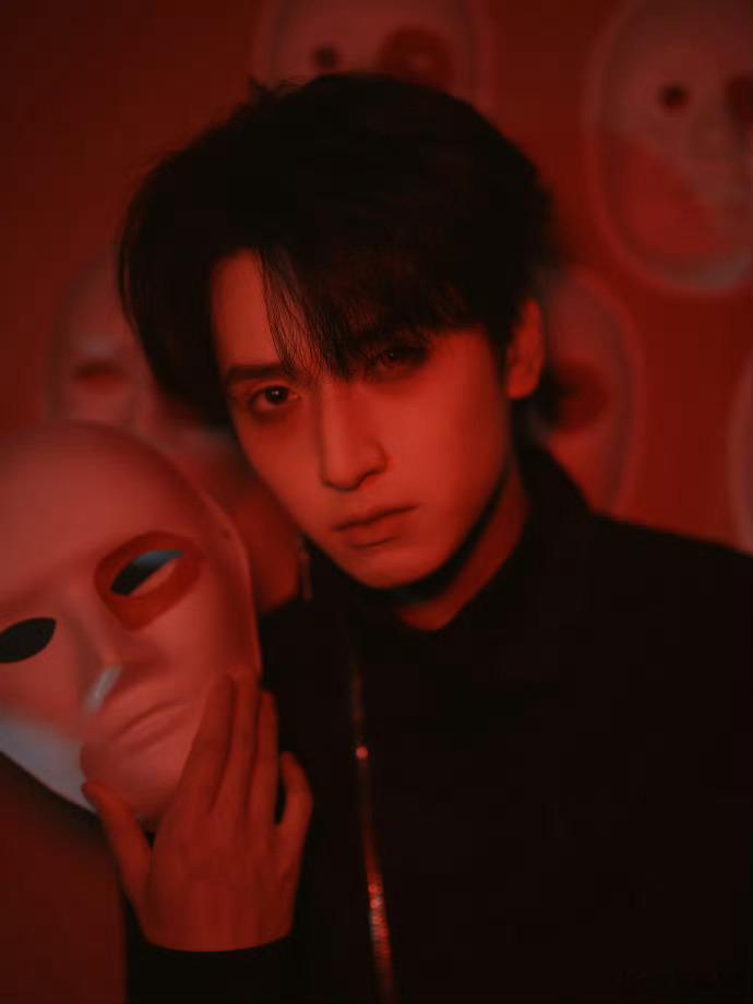 说唱巅峰对决2026拟邀严浩翔谢帝严浩翔加盟说唱巅峰对决2026这阵容我直接尖叫