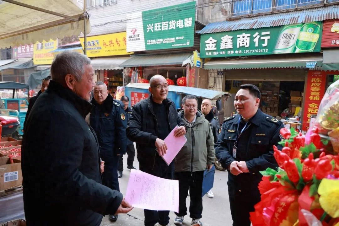 南县：多部门联合开展文明祭祀暨禁燃禁放宣传劝导活动