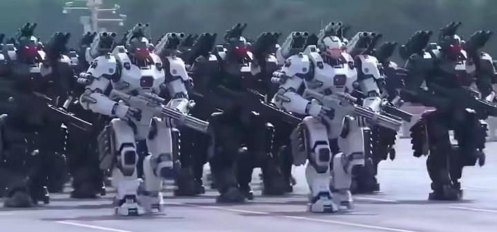以后阅兵最整齐方阵真可能是机器战士方阵。现在科技发展那叫一个快，机器人技术越来越