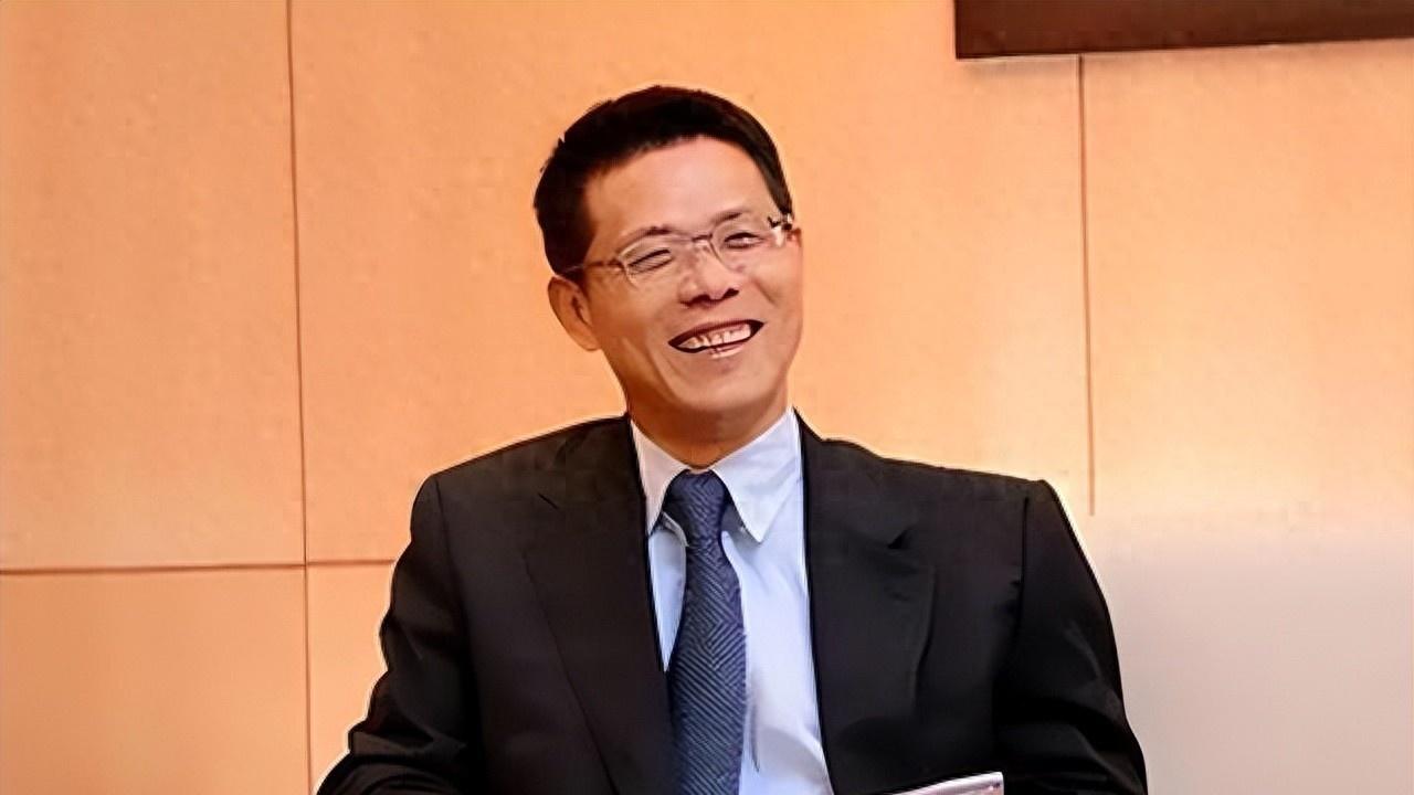 美国发出全球通缉令，逮捕中国芯片科学家陈正坤，现在怎么样了？ @新浪新闻 ​​​