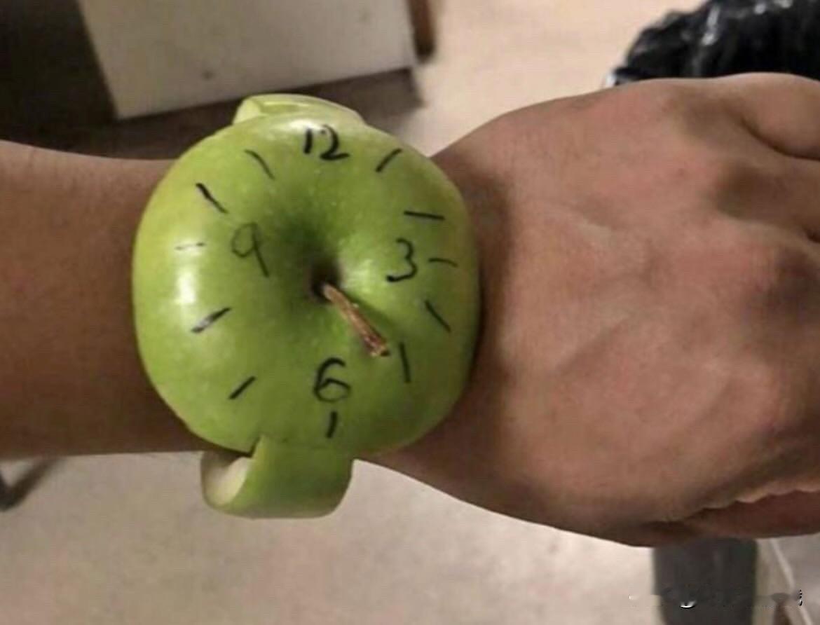 人生就那么短短几十年
对自己好点呀
这不给自己整个苹果手表
肯定保真又保鲜
你们