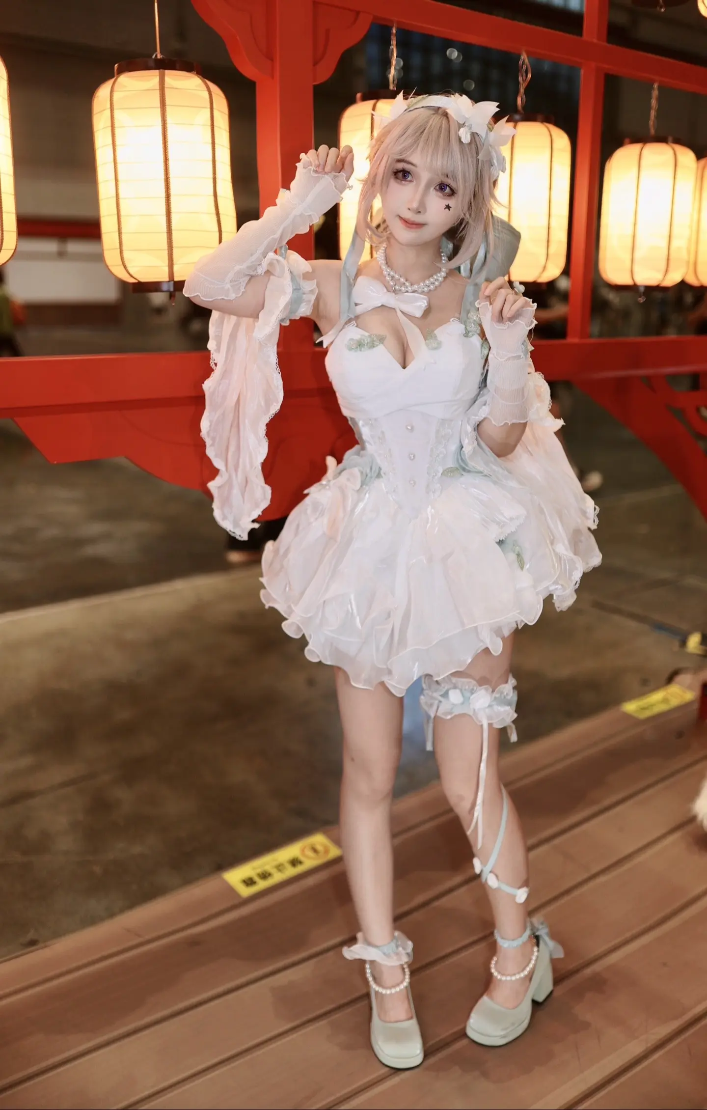 你会变魔术的恋爱脑前妻。 🧚‍♀️
