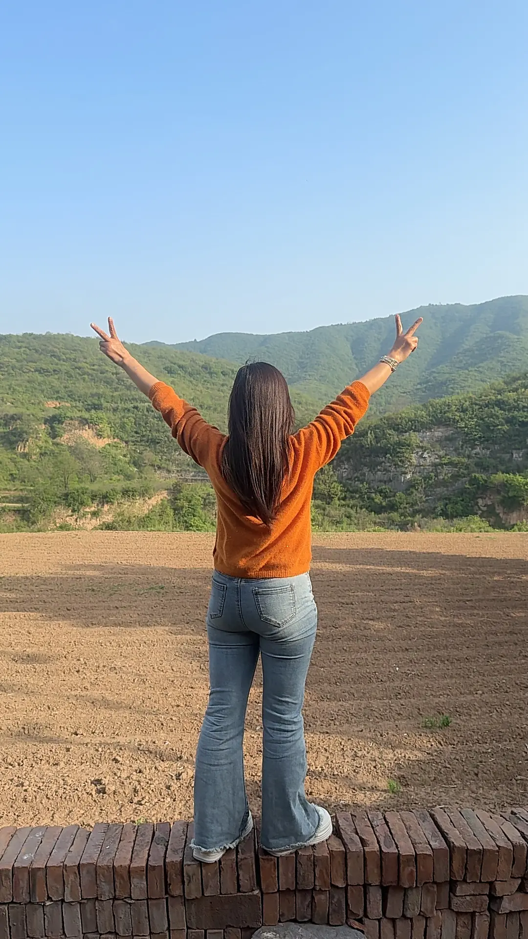 “靠近光，成为光” 磁场很重要，多和善良的人同行，多和真诚的人同行！