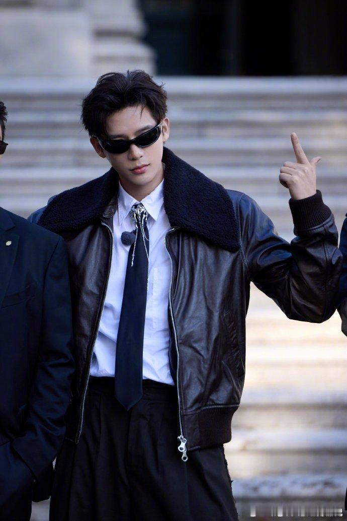 王安宇最聪明的一集面对陈伟霆的花式争辩，全程思路不打结，认准目标不迷糊，比别人快